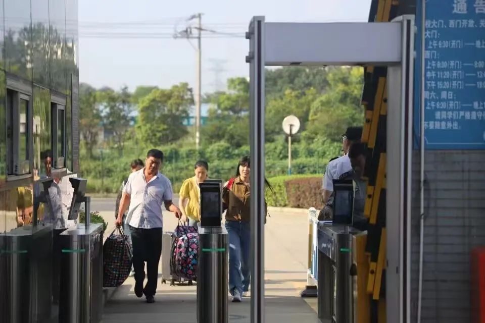 FB07DDEC25CBFC934F4394531CC_97CC9BAD_139FF