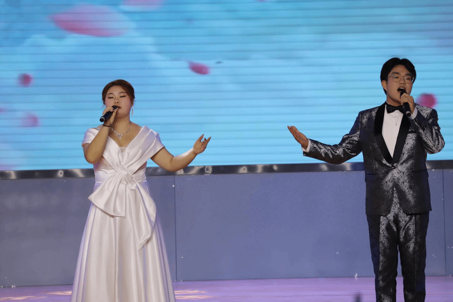 0839E4134409C01ECA8E113628F_702CCD67_63DDE