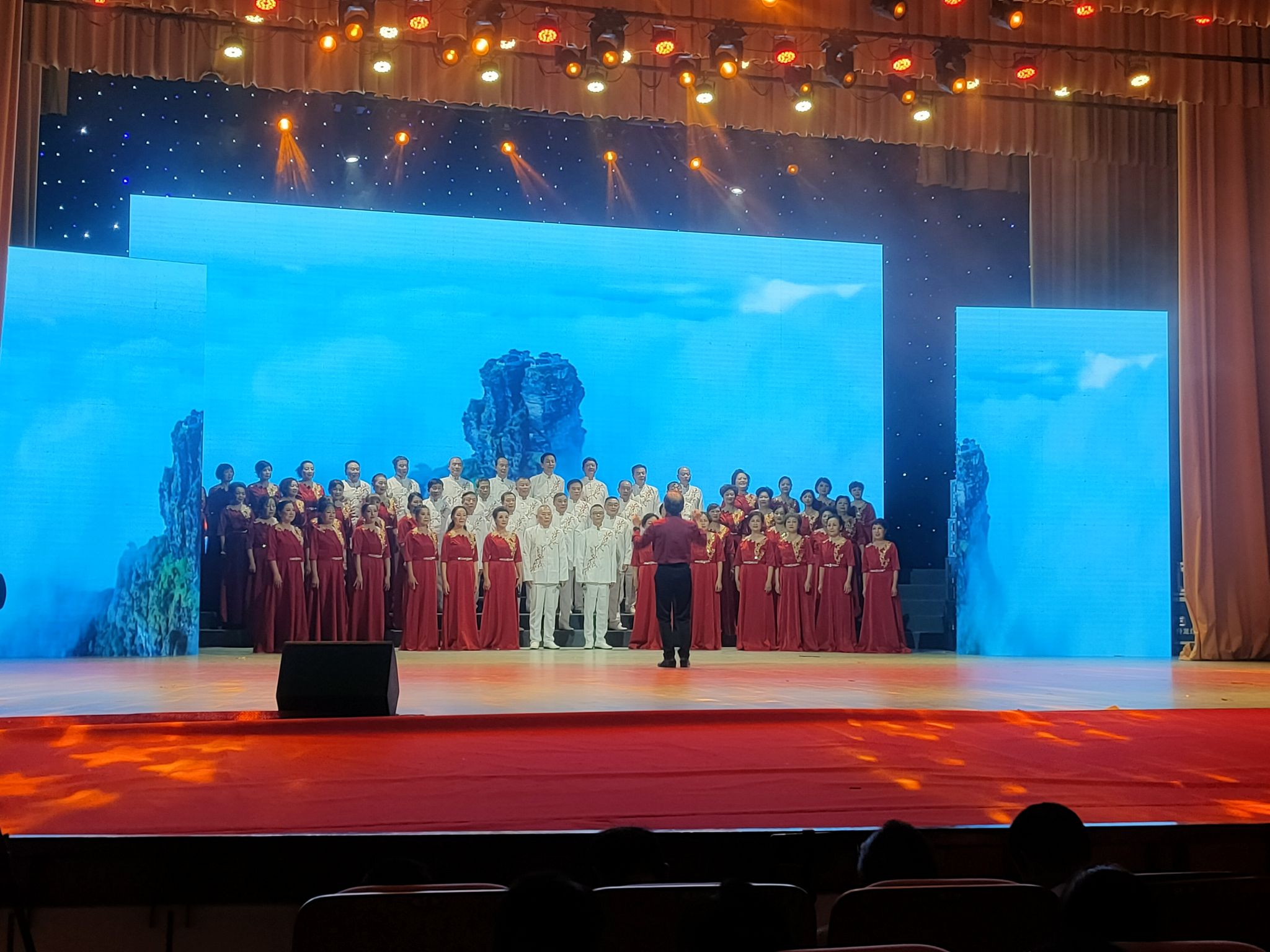 826FCF81551E3549BCE9BF4C0D6_C854C15B_53EE1