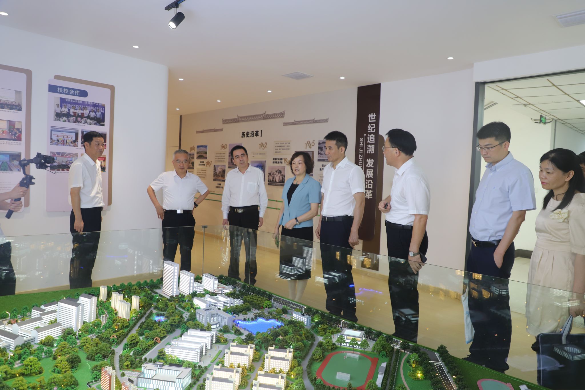 4AE7F0A83858C2FA95A9FF5382F_5DDA1873_4E26E