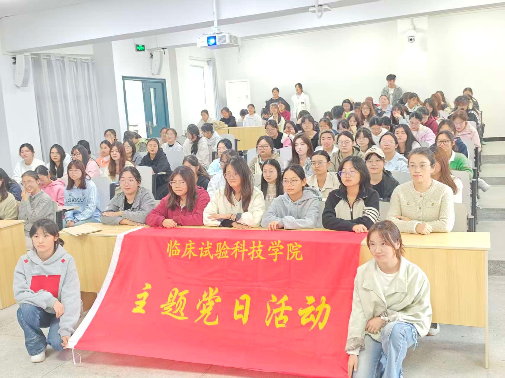 6AE7F9687F02D8BF3B9261CD008_ED38B15E_385CB