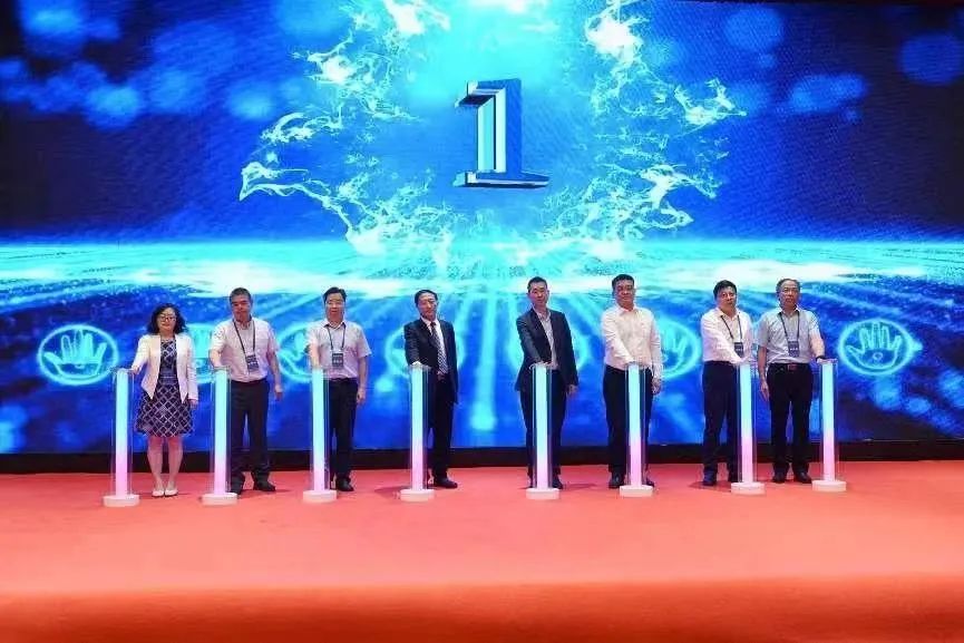 FC3202B4AE91D34674DB0D1725F_C774DD3A_13F76