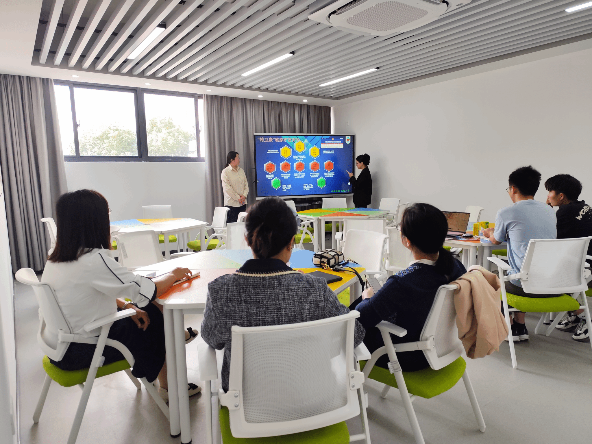 E481399EF0040AABDD0F2305886_A791D268_12C4D0