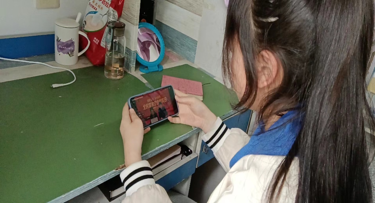 4844FB90A42126C6DB17951F3F0_80BBE51E_3D71D